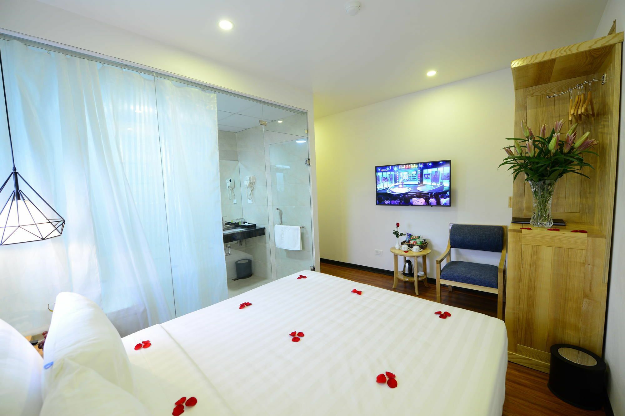 Blue Hanoi Inn Luxury Hotel Exteriör bild