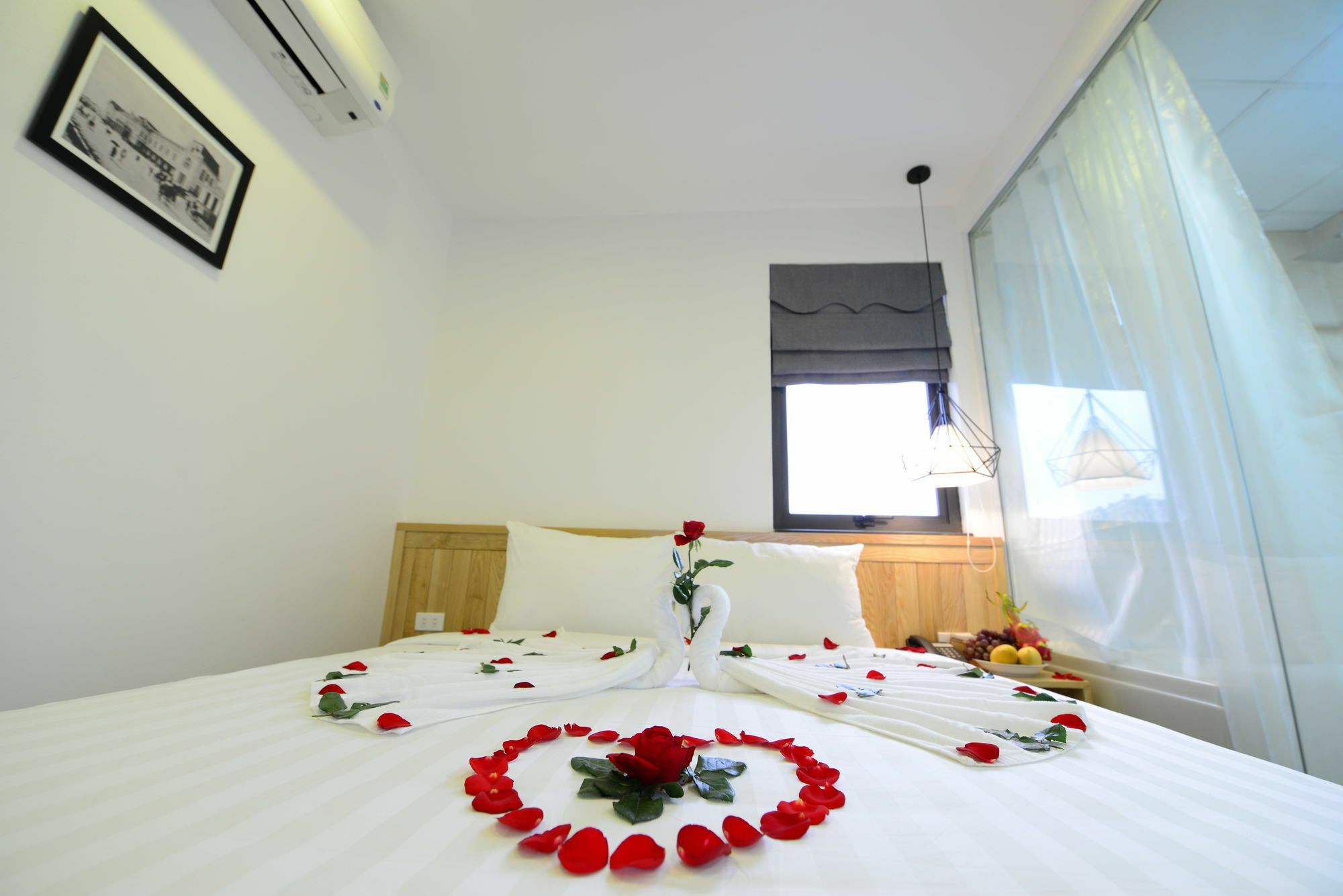 Blue Hanoi Inn Luxury Hotel Exteriör bild